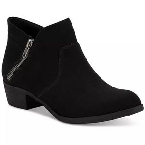 American Rag Womenś Abby Bootie